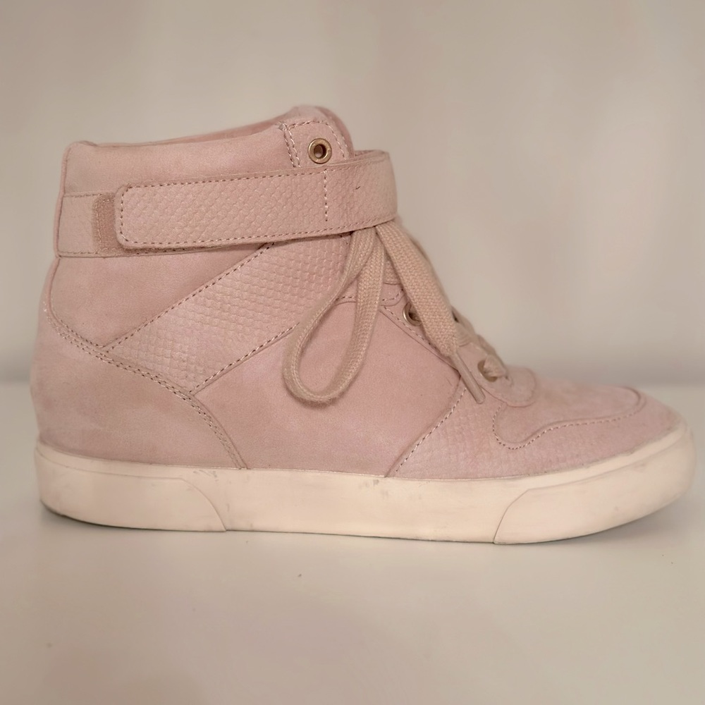 Suede pink sneakers